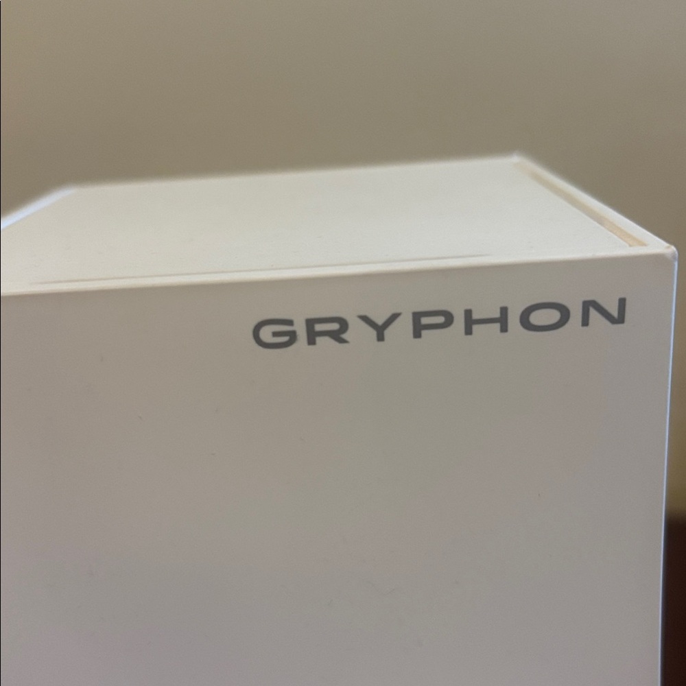 Gryphon Tower Super-Fast Mesh WiFi Router in like new condition. Home coverage! - Picture 2 of 4